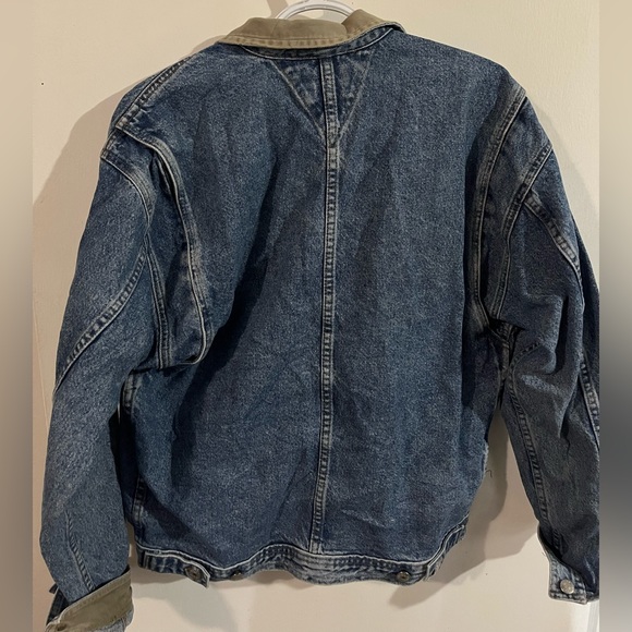 90’s Tommy Hilfiger jean jacket - Picture 2 of 2